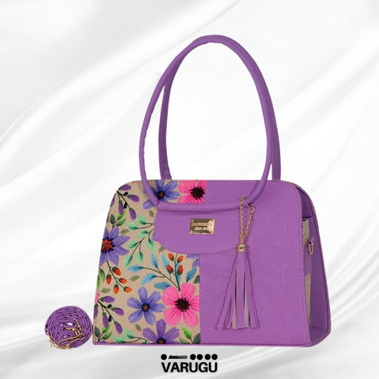Bolsa con diseño de flores en una esquina