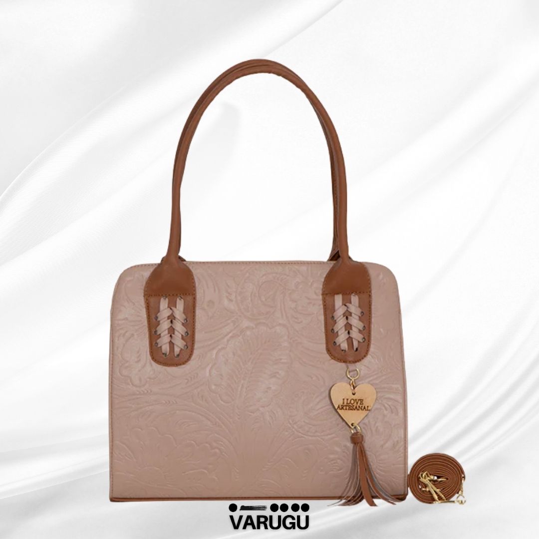 Bolsa con detalles en camel