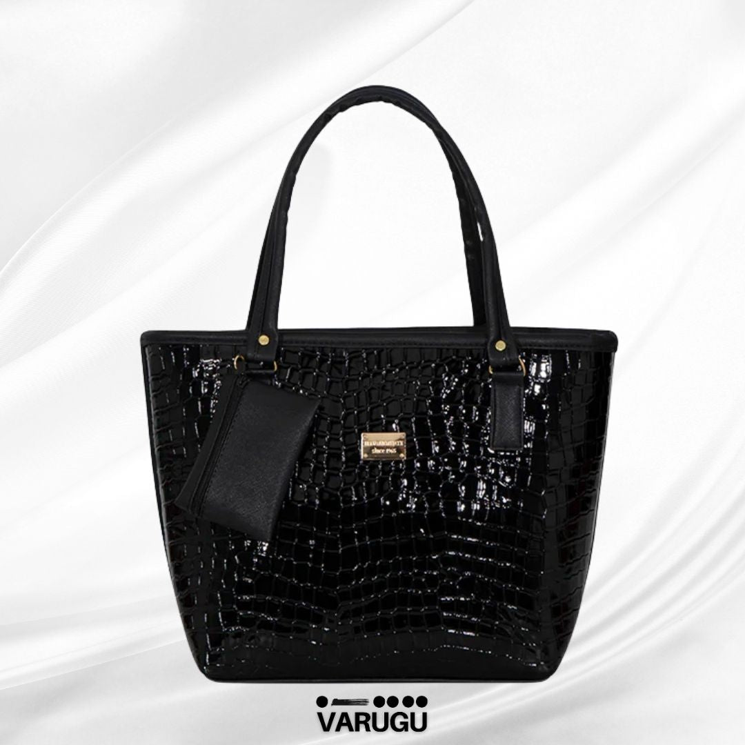 Bolsa grande con detalles metálicos