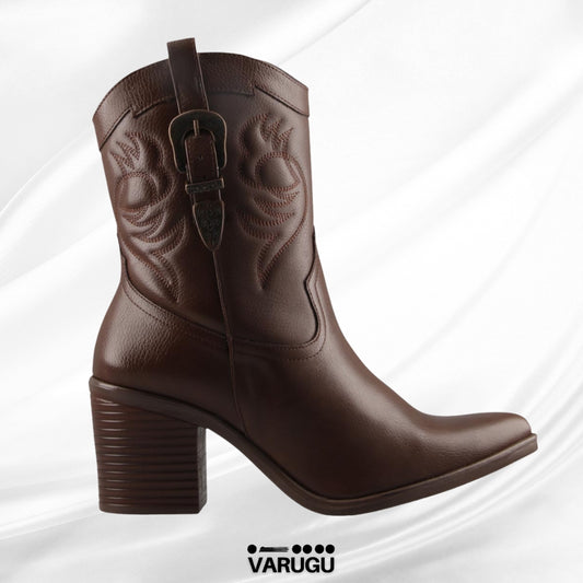 Botas café estilo vaquero con diseño mujer