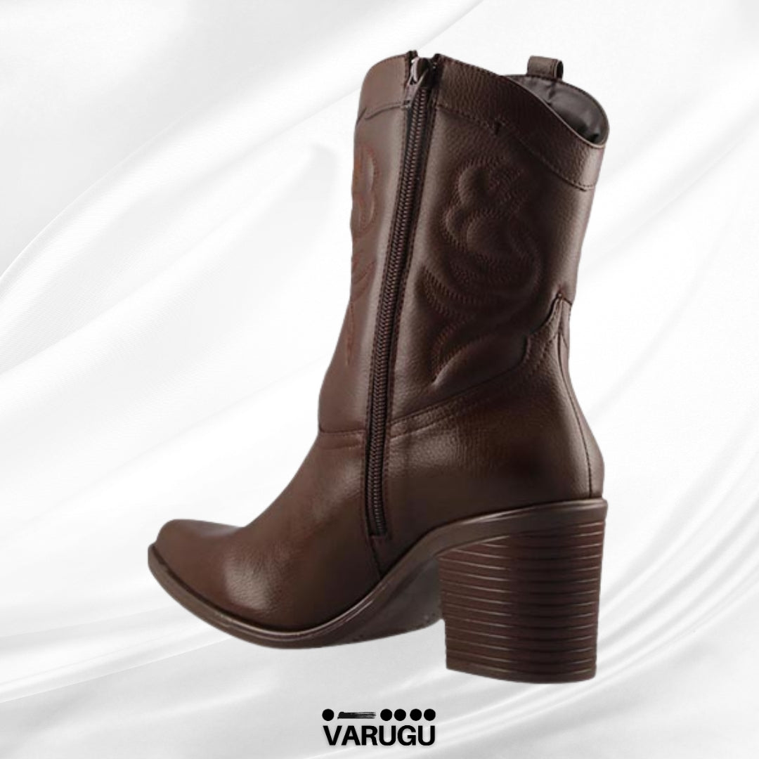 Botas café estilo vaquero con diseño mujer
