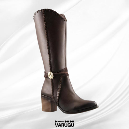 Botas largas café elegantes con diseño trenzado
