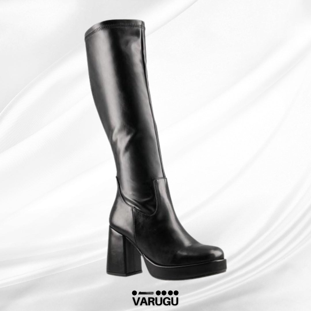 Botas largas negras pegadas dama