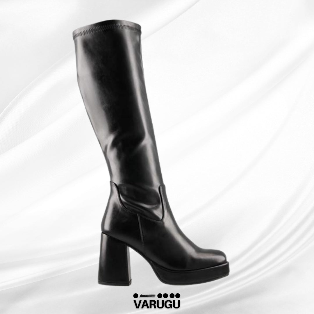 Botas largas negras pegadas dama