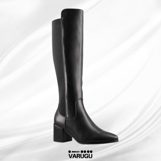 Botas con tacón de piso y largas negras