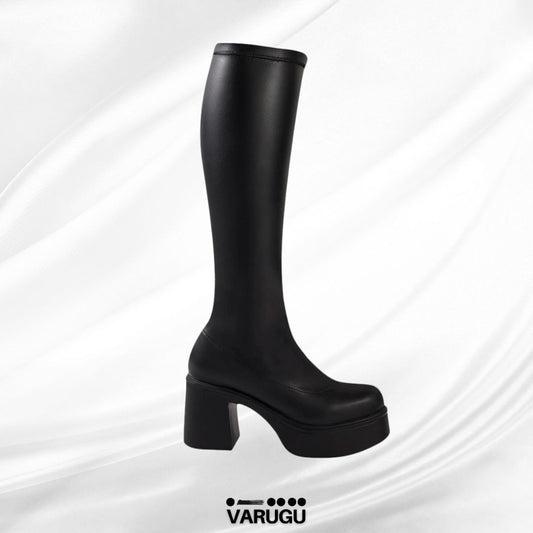 Bota larga color negro ajusta a pierna