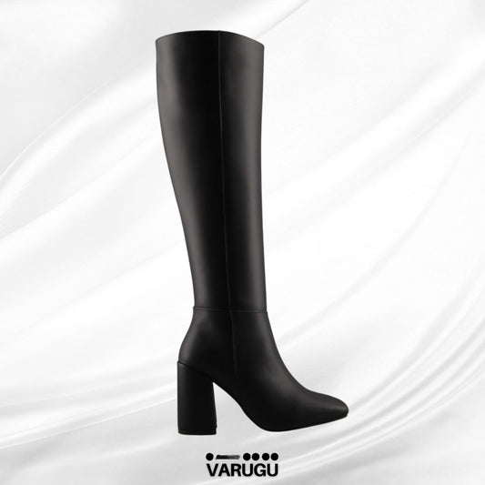 Botas largas negras elegantes y divinas