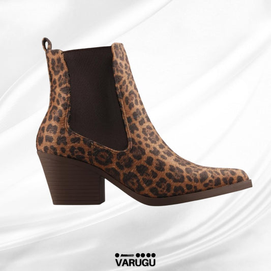 Botines café estilo animal print mujer