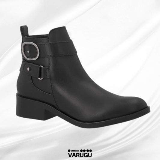 Botines negros con herrajes para dama