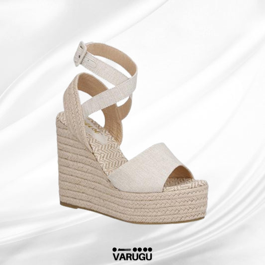 Plataformas beige altas con tiras