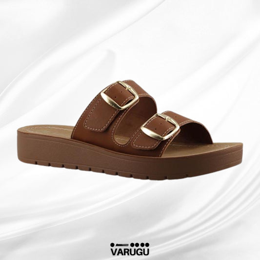 Sandalias color camel con hebillas