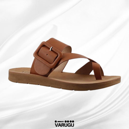 Sandalias con tiras y hebila