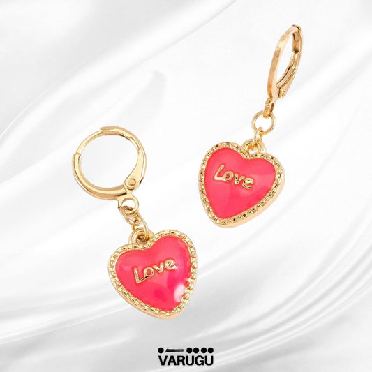Aretes con dije corazón rosa en baño de oro