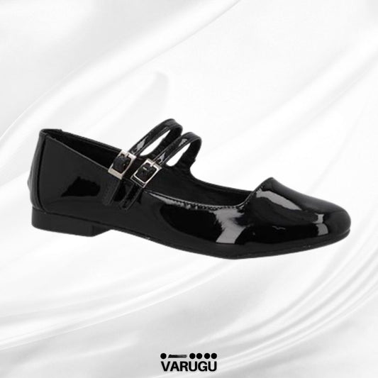 Zapatos de piso estilo charol negros elegantes