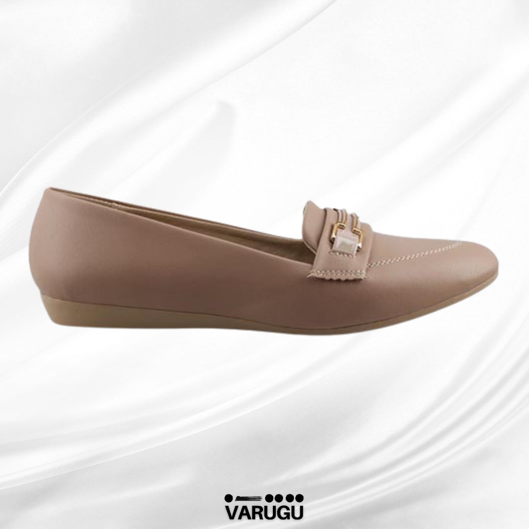 Flats versátiles con detalle dorado