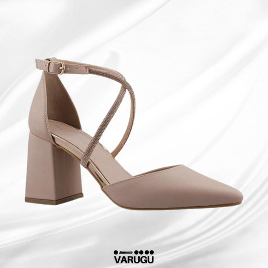 Zapatillas color nude con tacón grueso
