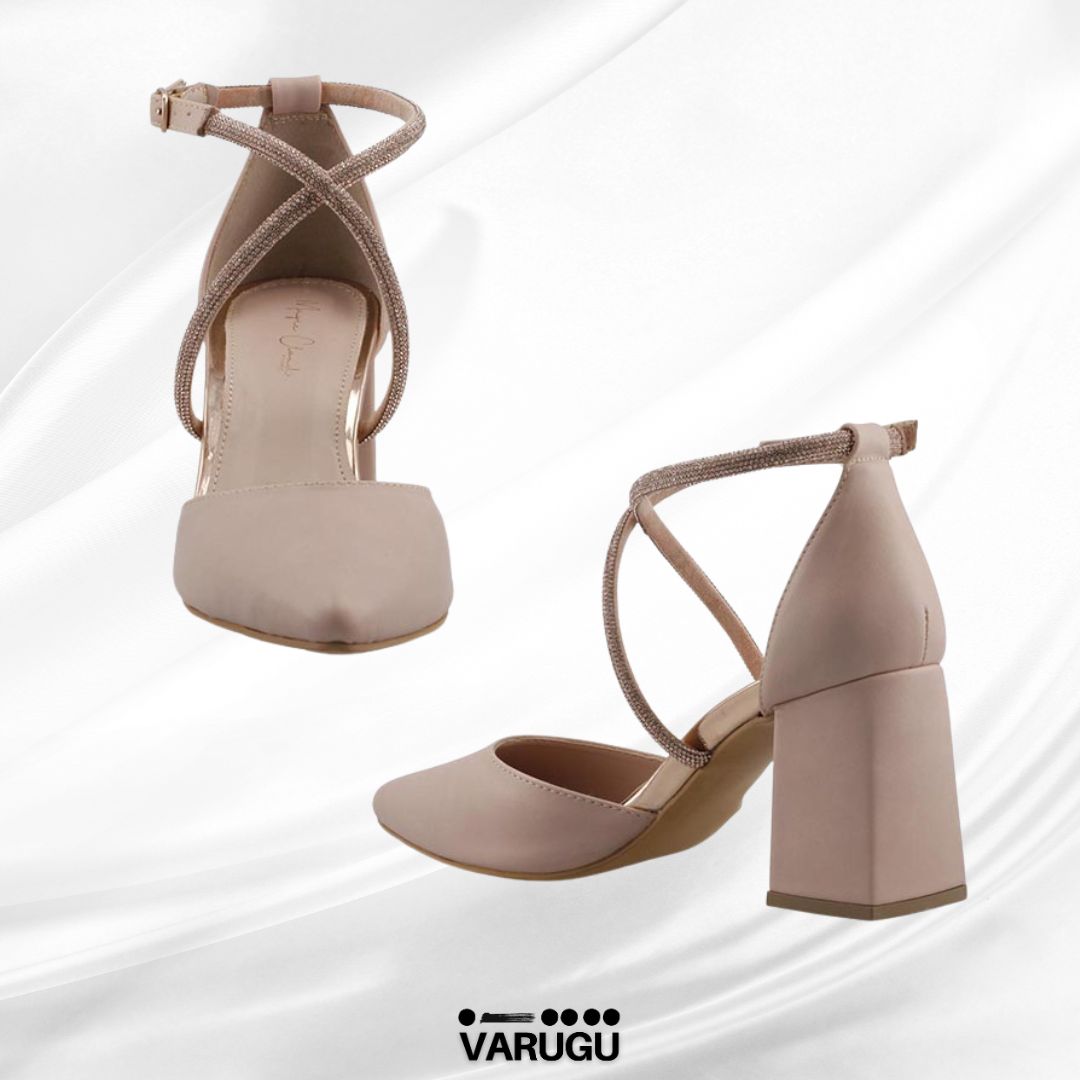 Zapatillas color nude con tacón grueso