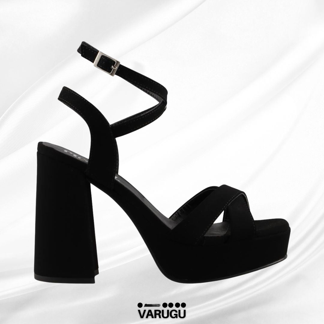Zapatillas negra con pulsera