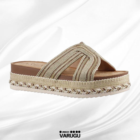 Sandalias con acabado textil color oro