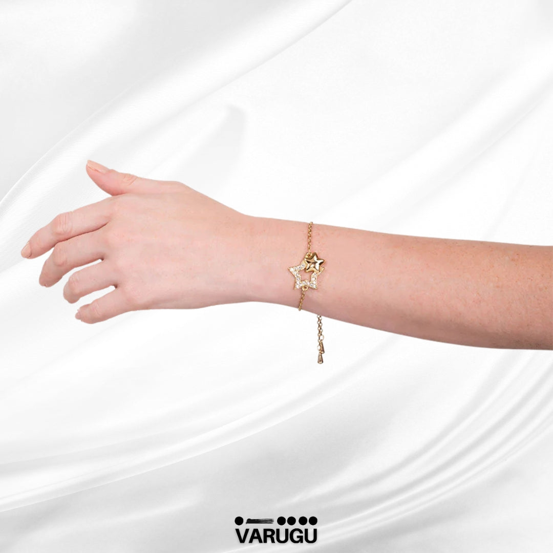 Pulsera ajustable con estrella y cristales baño de oro