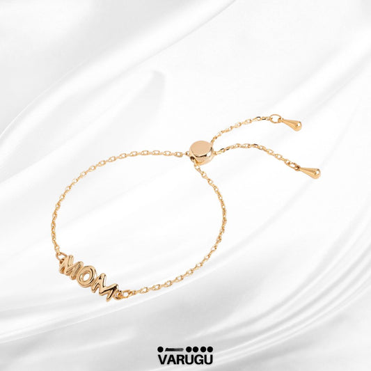 Pulsera con dije MOM en baño de oro