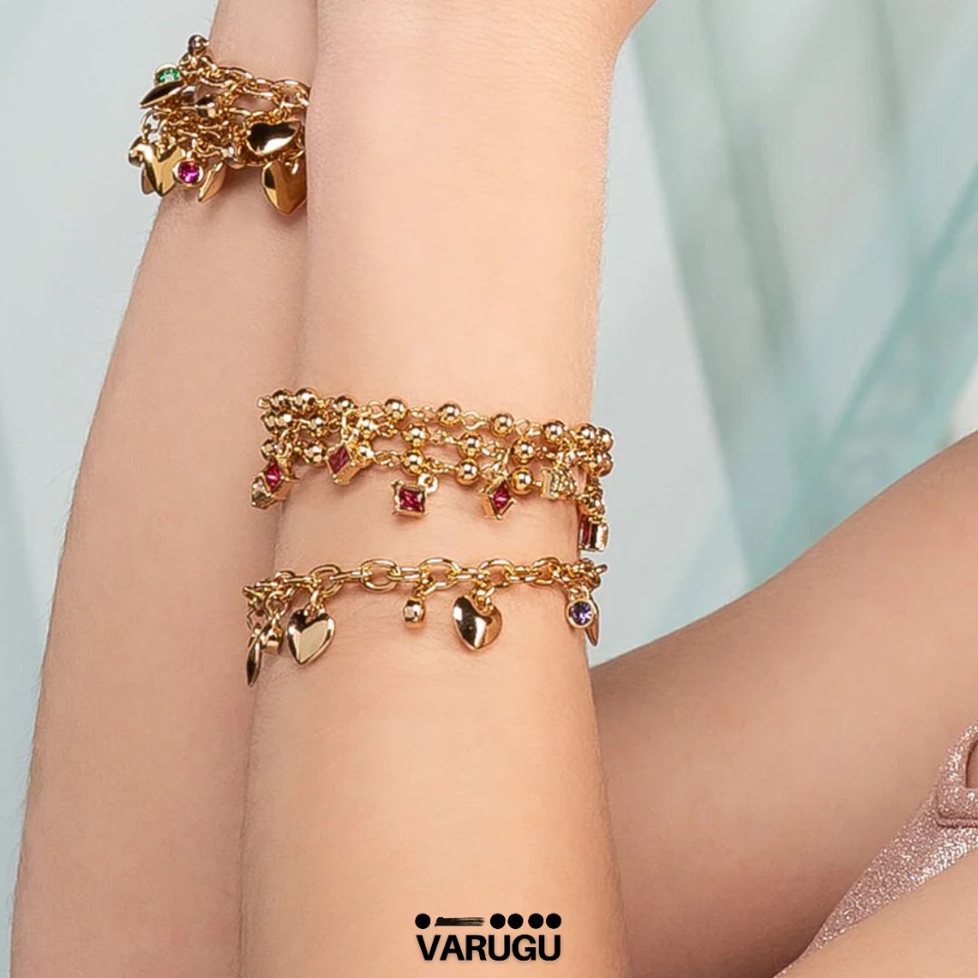 Pulsera con corazones en baño de oro