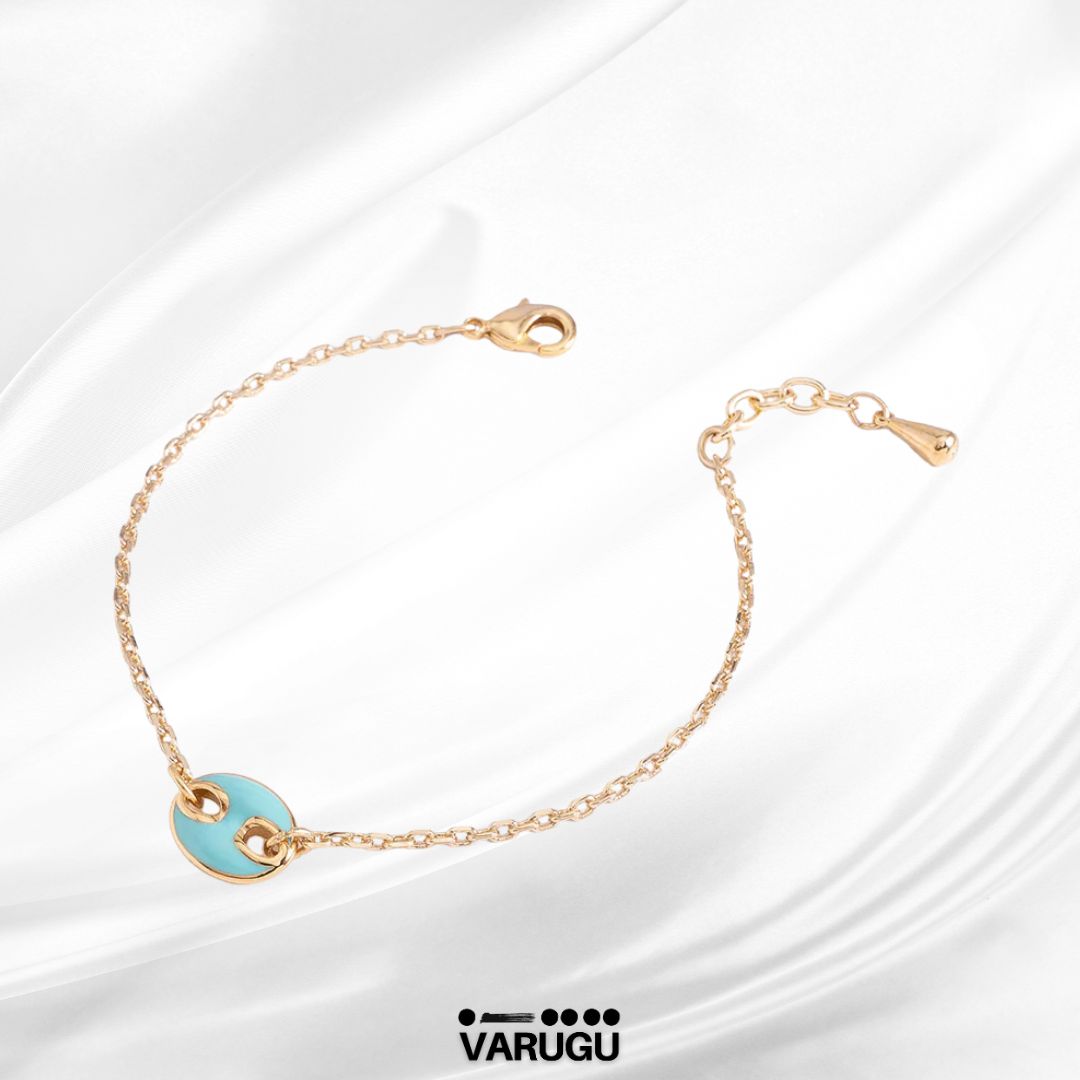 Pulsera medalla con esmalte azul en baño de oro