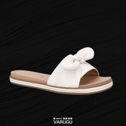 Sandalias color latte con moño coqueto
