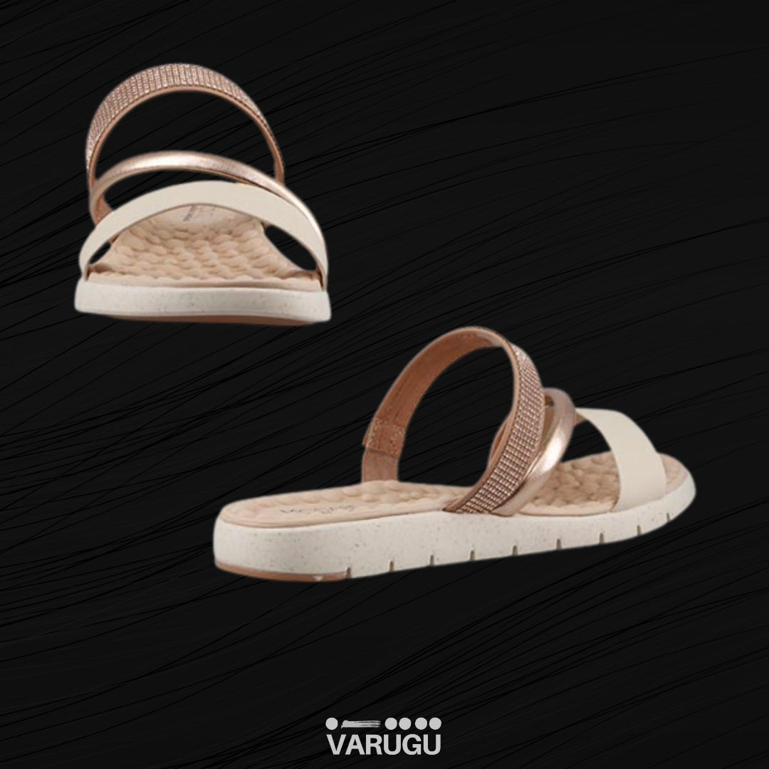 Sandalias beige con tira metálica