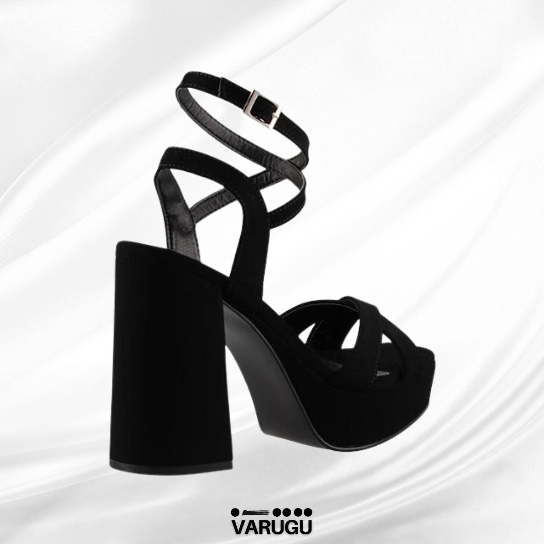 Zapatillas negra con pulsera