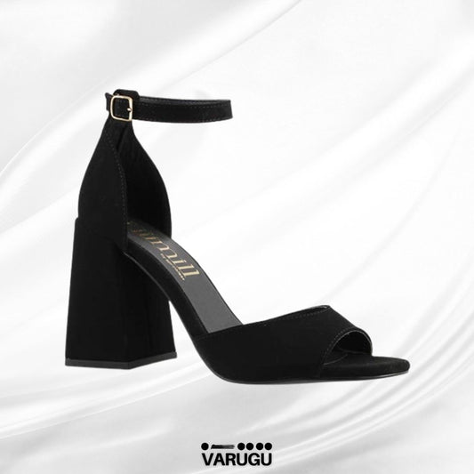 Zapatillas altas negras con pulsera tacón grueso