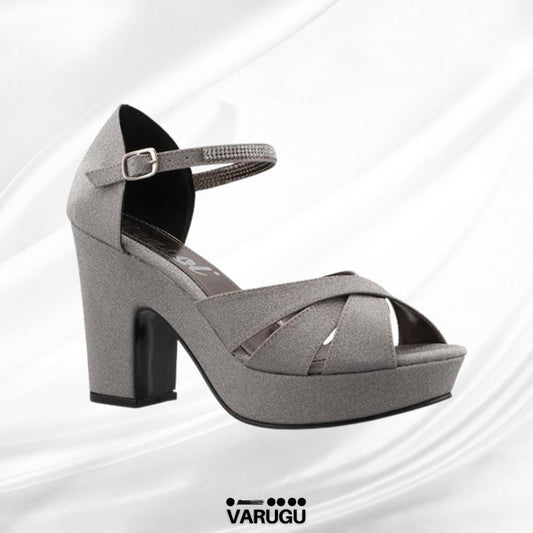Zapatillas plateadas tacón grueso con pulsera