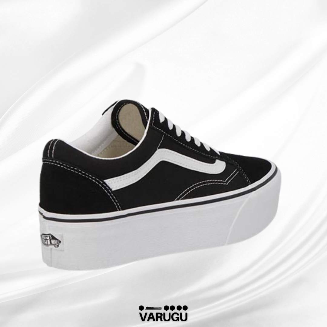 Tenis para mujer VANS de suela alta en color negro