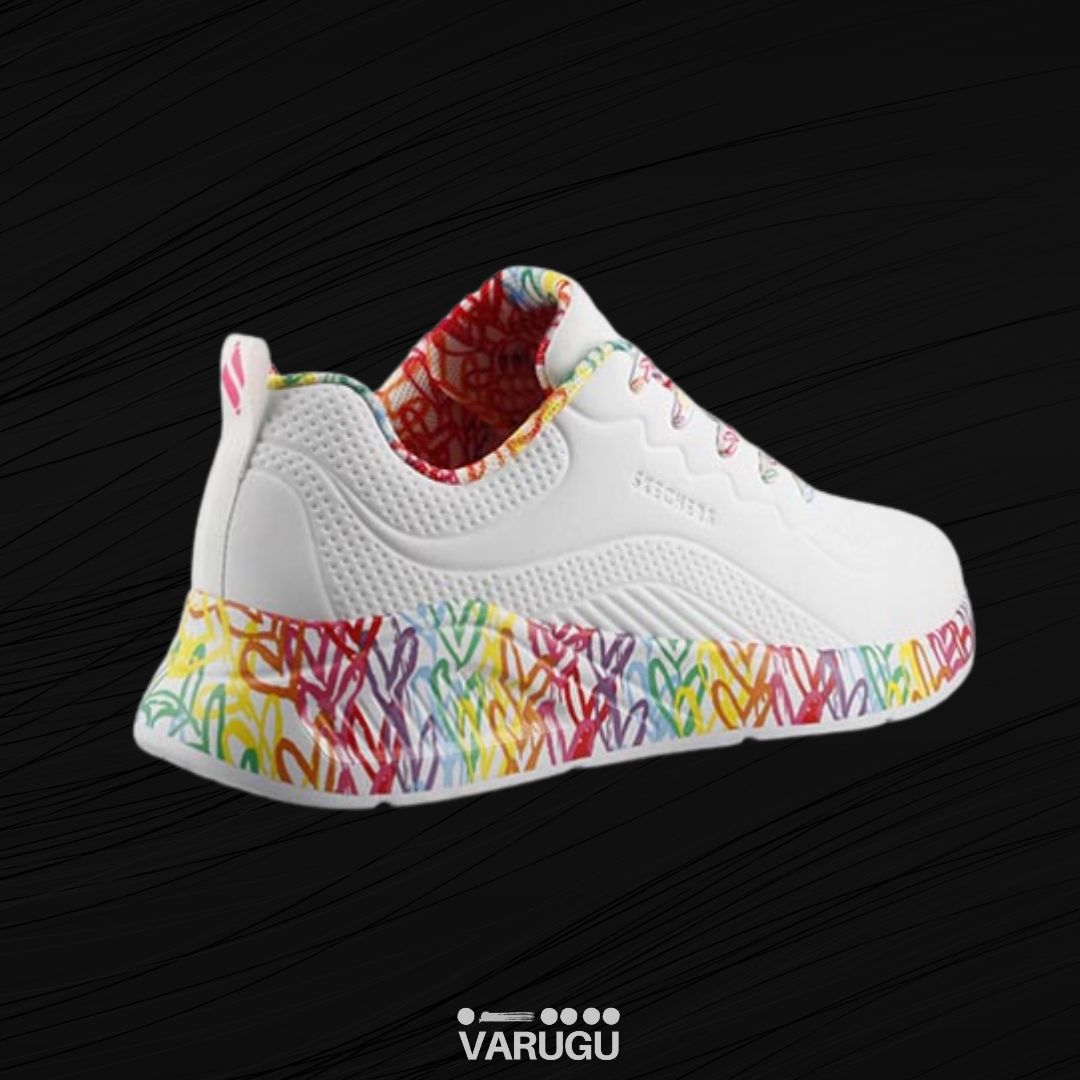 Tenis Skechers Blancos con corazones de colores dama