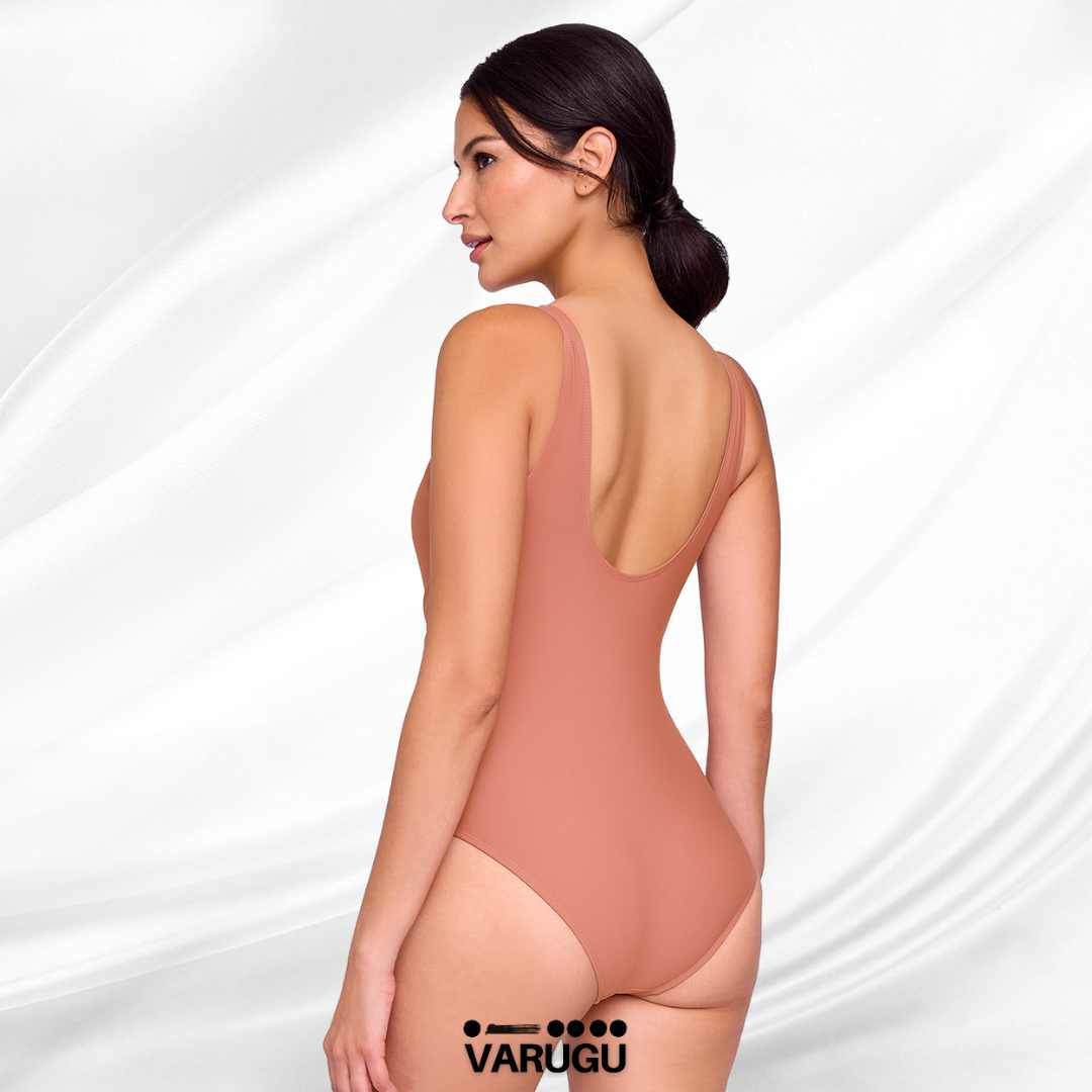 Traje de baño nude completo