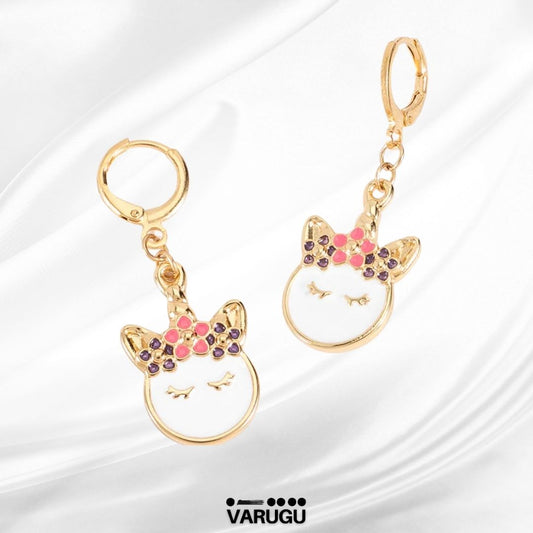 Aretes con dije unicornio en baño de oro