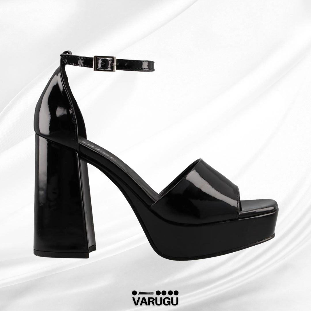 Zapatillas negras con pulsera