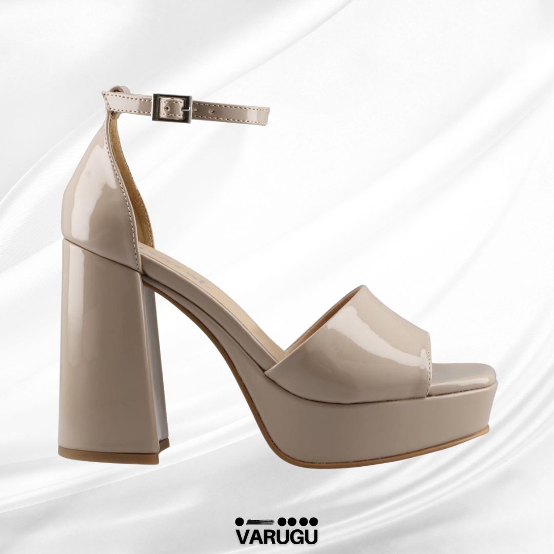 Zapatillas beige con pulsera