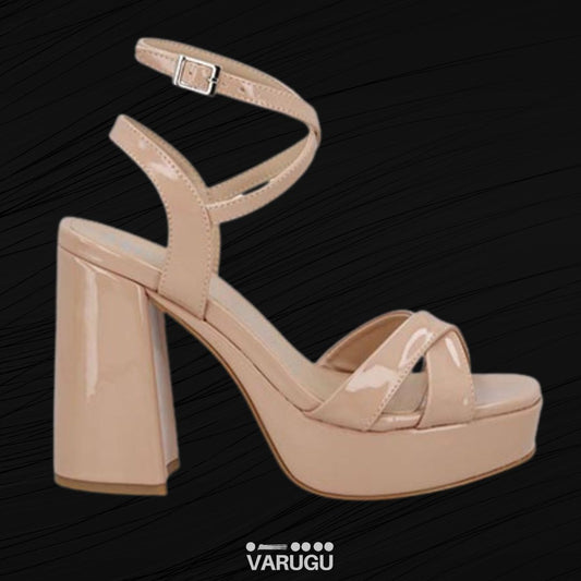 Zapatillas tacón grueso con acabado de charol
