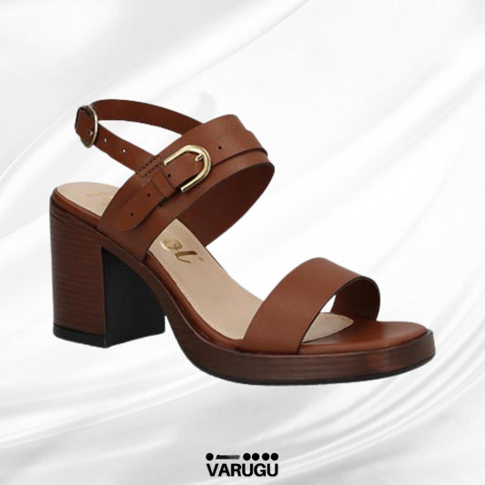 Zapatillas color cognac con cinta de ajuste