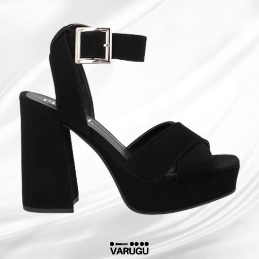 Zapatillas negras de tacón alto