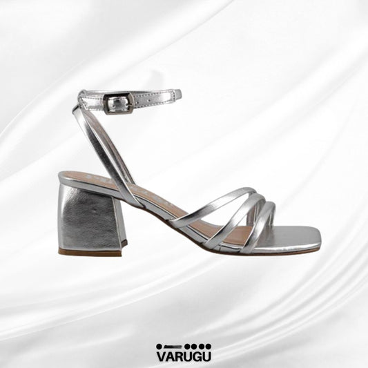 Tacones color plata cómodos para dama