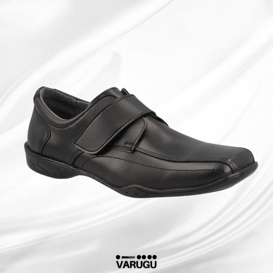Calzado de PIEL negro con ajuste adhesivo para comodidad